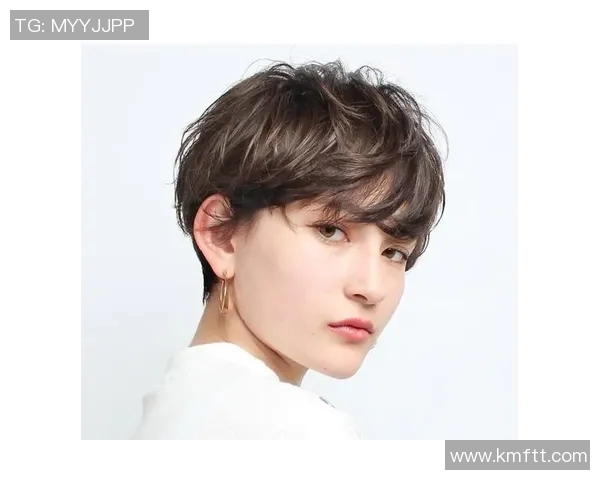 短发魅力足球明星女性发型的时尚潮流与搭配技巧解析